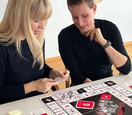 Jak se hraje STRATE9Y GAME 1 digi detox kavárna jak se hraje strate9y game